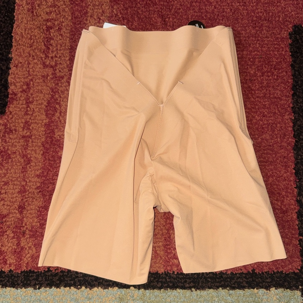 NWT Wacoal Shape Revelation Hourglass Thigh Shaper - Picture 2 of 10